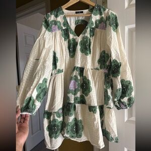 Jodi White Handloom Cotton V-neck Phool Short Dress size med